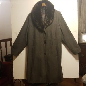 PLUS SIZE  Beautiful Tweed Coat